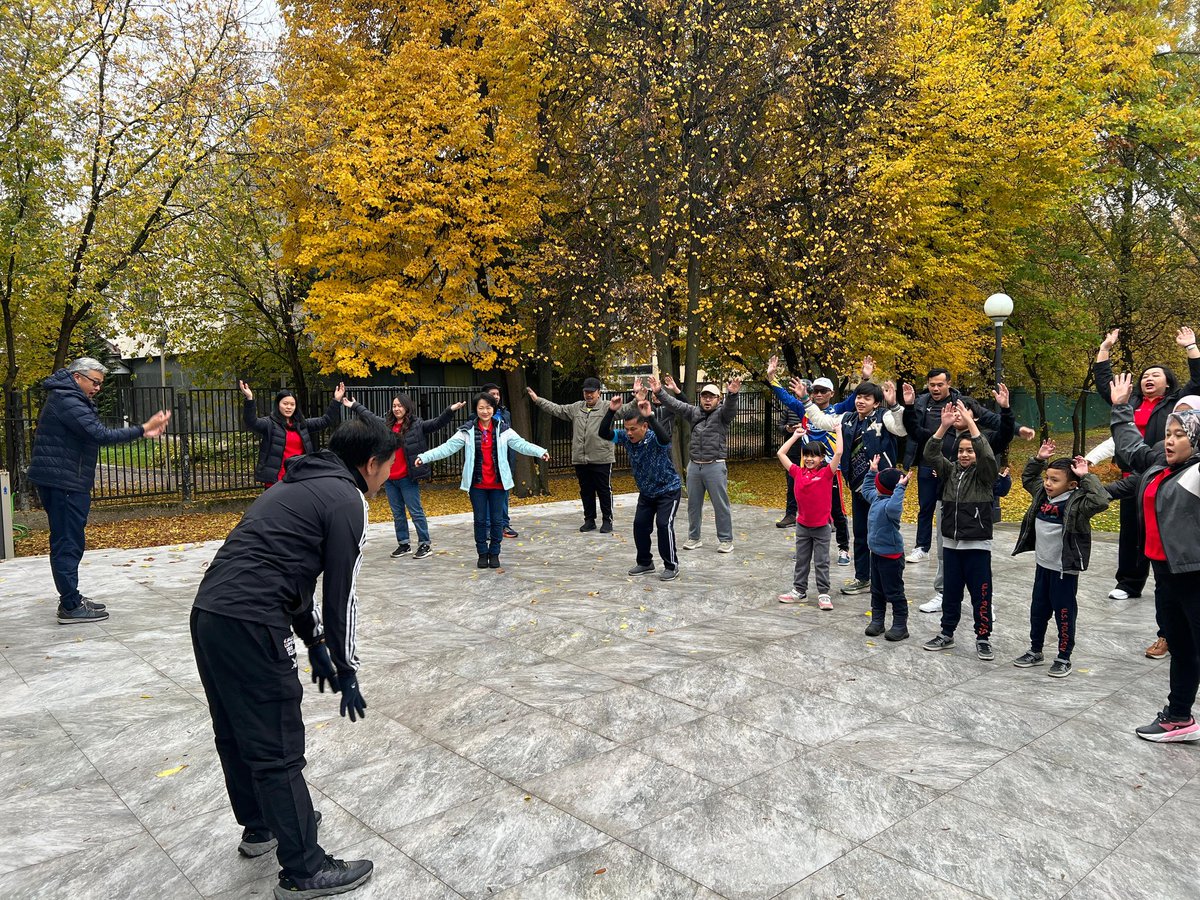 MYEmbMoscow's tweet image. On 11 Oct, the Embassy of Malaysia in Moscow organised Hari Sukan Negara 2025. The event includes 3km brisk walk, congkak, dart, ping-pong, etc.