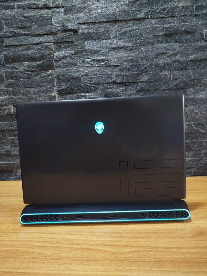 ObaForge's tweet image. 🎮💻 Alienware M15 R5 Gaming Laptop

✨ Key Specs:
🔹 Processor: AMD Ryzen 9 5800H (3.2GHz)
🔹 Display: 15.6” Full HD
🔹 Memory: 16GB RAM
🔹 Storage: 1TB SSD
🔹 Graphics: NVIDIA GeForce RTX 3070 (8GB GDDR6)
🔹 Features: Dark Side of the Moon Edition

💰 Price: ₦2,000,000