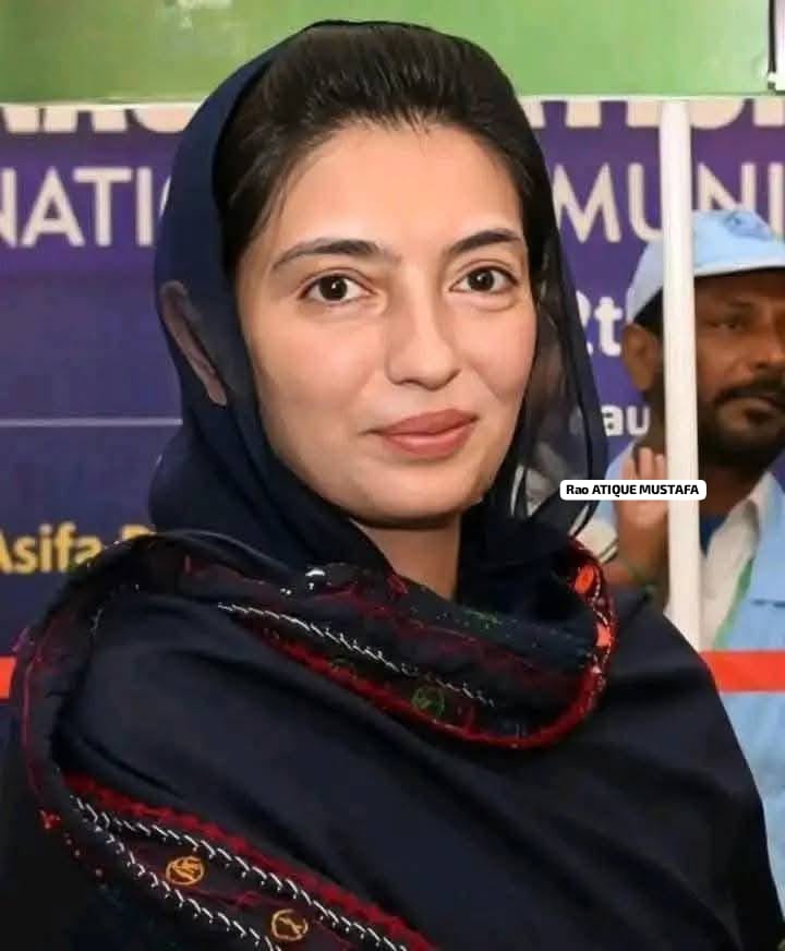 پاکستان کی خاتون اول بی بی آصفہ بھٹو زرداری کا انسدادِ پولیو مہم کے حوالے سے بیان

پولیو کے خلاف جنگ، پاکستان کے مستقبل کی جنگ ہے، بی بی آصفہ بھٹو زرداری

13 اکتوبر سے ملک بھر میں 4 لاکھ سے زائد ہیلتھ ورکرز 4 کروڑ 54 لاکھ بچوں کو پولیو سے بچاؤ کے قطرے پلائیں گے، بی بی آصفہ بھٹو