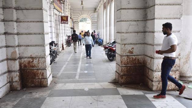 mohitlaws's tweet image. Banning gutka is the first step toward a developed India.

• Cleaner cities
• Healthy citizens
• More investment
• Boost to tourism
• Improved global image
• Reduced public spending on cleaning gutka stains from railway stations, roads, and public places.