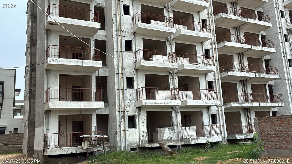 BuyersOsb's tweet photo. Haryana Affordable Housing Scheme- Haryana Governments is sleeping. @BJP4Haryana Big Scam and No accountability by @NayabSainiBJP government. प्रधान मंत्री आवास योजना Scam by #SwarajSinghYadav of M/s #OceanSevenBuildtech pvt ltd. @cmohry @PMOIndia @mlkhattar Projects stalled. Not completed after launch in 2016. #HRERA ggm disposes Suomotto without any action against defaulting bldr. Allottees hard earned money in bldr pockets. No Action against bldr despite 3 FIRs by @DGPHaryana @police_haryana @gurgaonpolice. Kindly handover the project to @NBCC and get it completed at the earliest in interest of allottees. @CBIHeadquarters & @dir_ed @EOWDelhi please investigate the nexus of authorities, bldr & @AxisBank for siphoning of funds from Escrow accounts. Similar pattern found in #Navimumbai #Jaipur #Kotputli project by bldr since 2006.@TOIIndiaNews @htTweets @ndtvindia @ABPNews @DainikBhaskar @DAINIKJAGRANdel @punjabkesari @Live_Hindustan @RSSorg @rssharyana @SVBHaryana
#YpurankumarIPS
#Haryananews