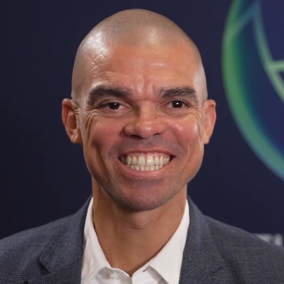 MadridXtra's tweet photo. 🗣️ Pepe: "I hope Cristiano Ronaldo can continue playing for many years to come." 

"When he stops, I think it will be difficult for us fans to turn on the TV and no longer see the name Cristiano Ronaldo." @beINSPORTS https://t.co/usGLILK8Ym