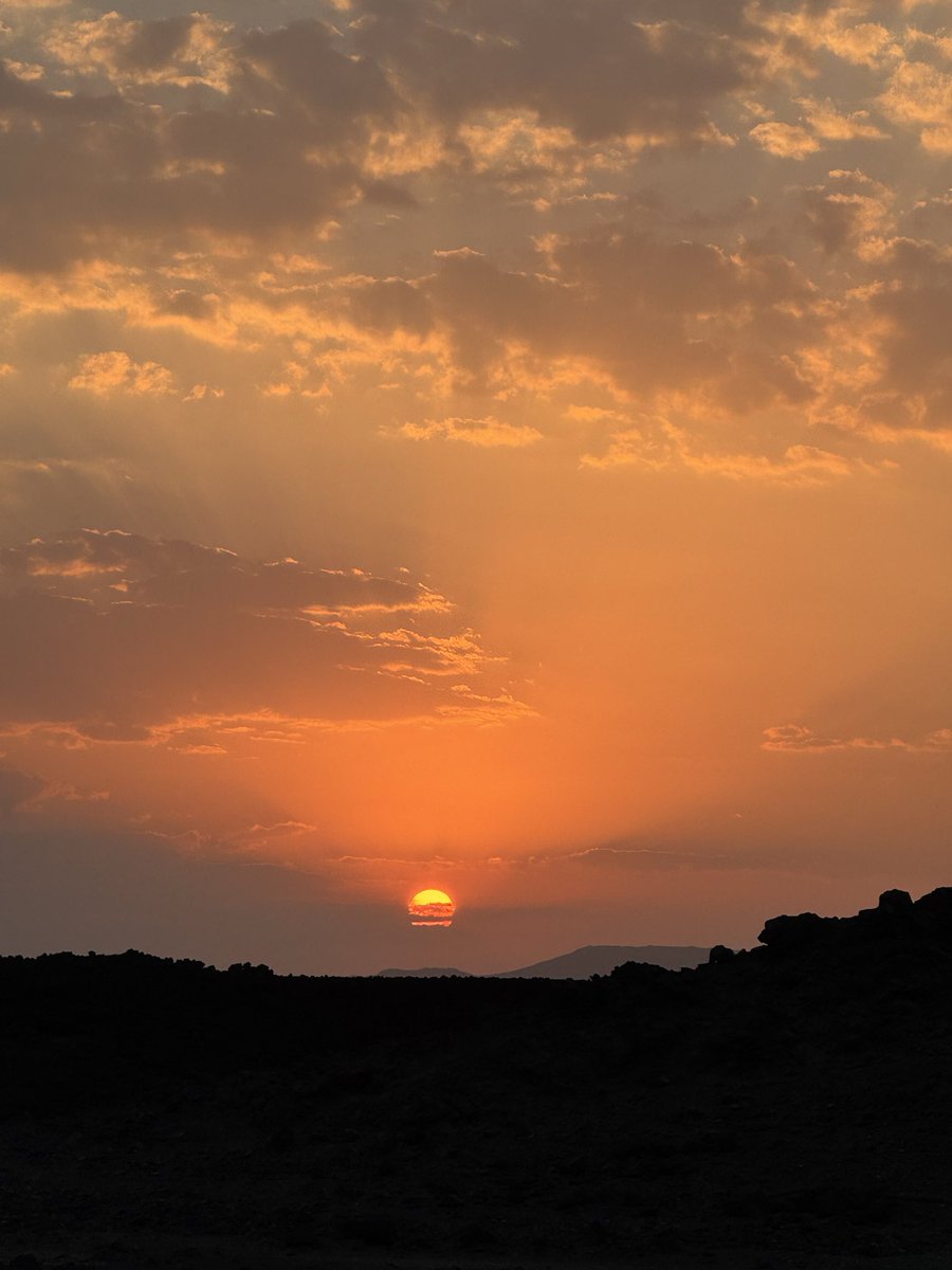 Good morning from Saudi Arabia. Day 3's sunset on the Crossing Saudi expedition. رحلة العبور السعودية