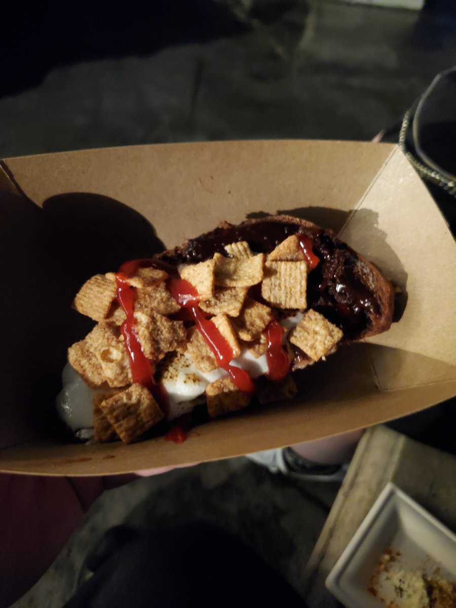 DrTrankenstein's tweet photo. Everything here was delicious, it's honestly a toss up between this and FNaF for the best food. But if you can only stop at on all night this is a solid choice. https://t.co/Zy9n5L0fD6