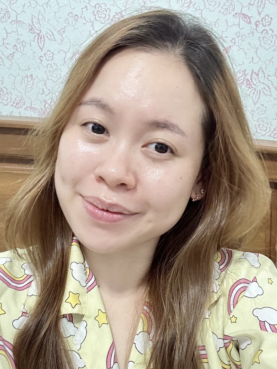 มาต่างจังหวัด 3 วัน ครีมทาหน้าที่พกมาด้วย จะเป็นอะไรไปไม่ได้ นอกจากตัวนี้ Dr.Althea 345 Relief Cream ผิวจะเจอมรสุมแค่ไหนมา ตัวนี้ก็ช่วยให้ผิวสงบได้ เป็น moisturizer ที่คนผิวแพ้ง่ายใช้ได้ เนื้อเจลครีมบางเบา ไม่หนักผิว แต่ให้ความชุ่มชื้นได้ดี ทาเลยเช้า-เย็น ผิวดีขึ้น!