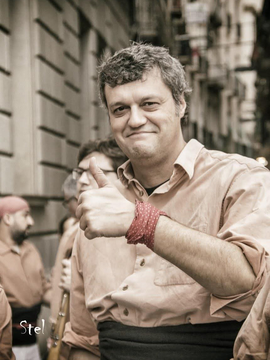 Els Xiquets de Reus lamentem la pèrdua del nostre company David Sanz, casteller de la colla des del 1993.

Una peça clau a les pinyes i als folres, i un apassionat del món casteller.

Ens unim al dol de família i amistats.
Descansa en pau, David. 🤎

#castells