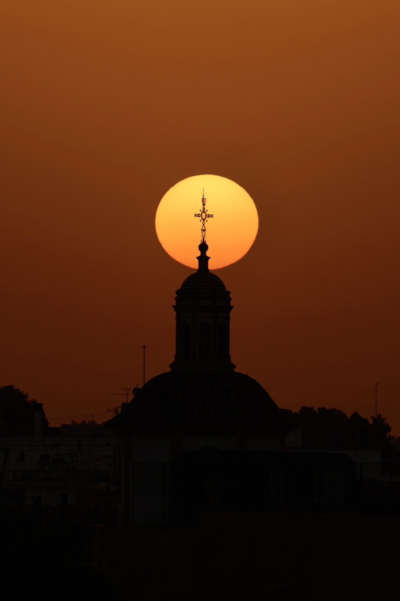 Amanece.