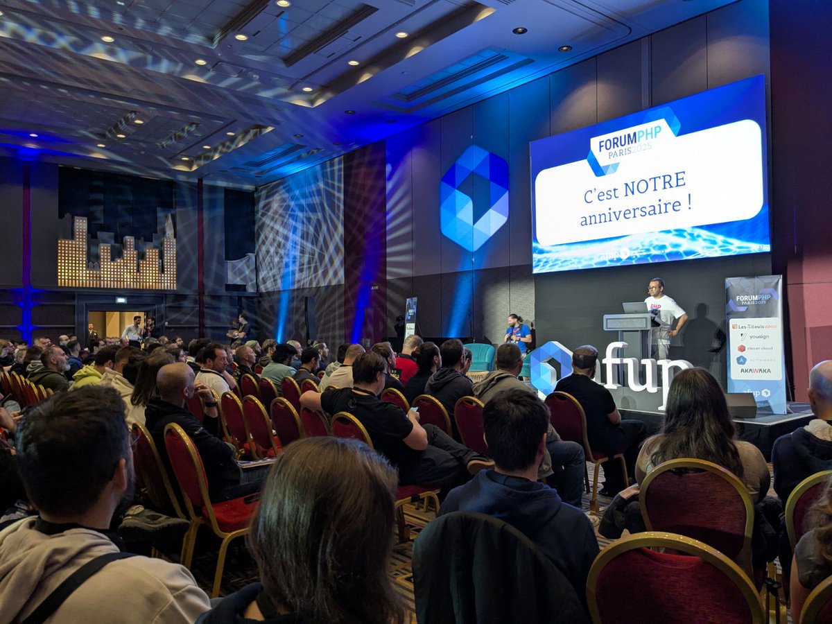 coopTilleuls's tweet image. La semaine dernière, une grande partie de notre équipe était au #ForumPHP. Un grand merci à l’@afup pour cette organisation au top. C’est toujours un plaisir de participer en tant que sponsor, conférencier·es,  et d’échanger avec la communauté. 🫶
