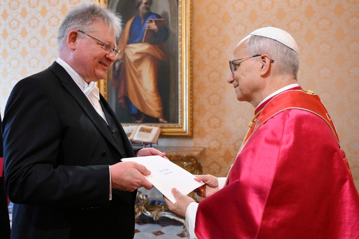 Last Saturday, Ambassador Dr. Kahl presented his credential letters to the Holy Father Pope Leo XIV in the Vatican. 
Congratulazioni, Ambasciatore!