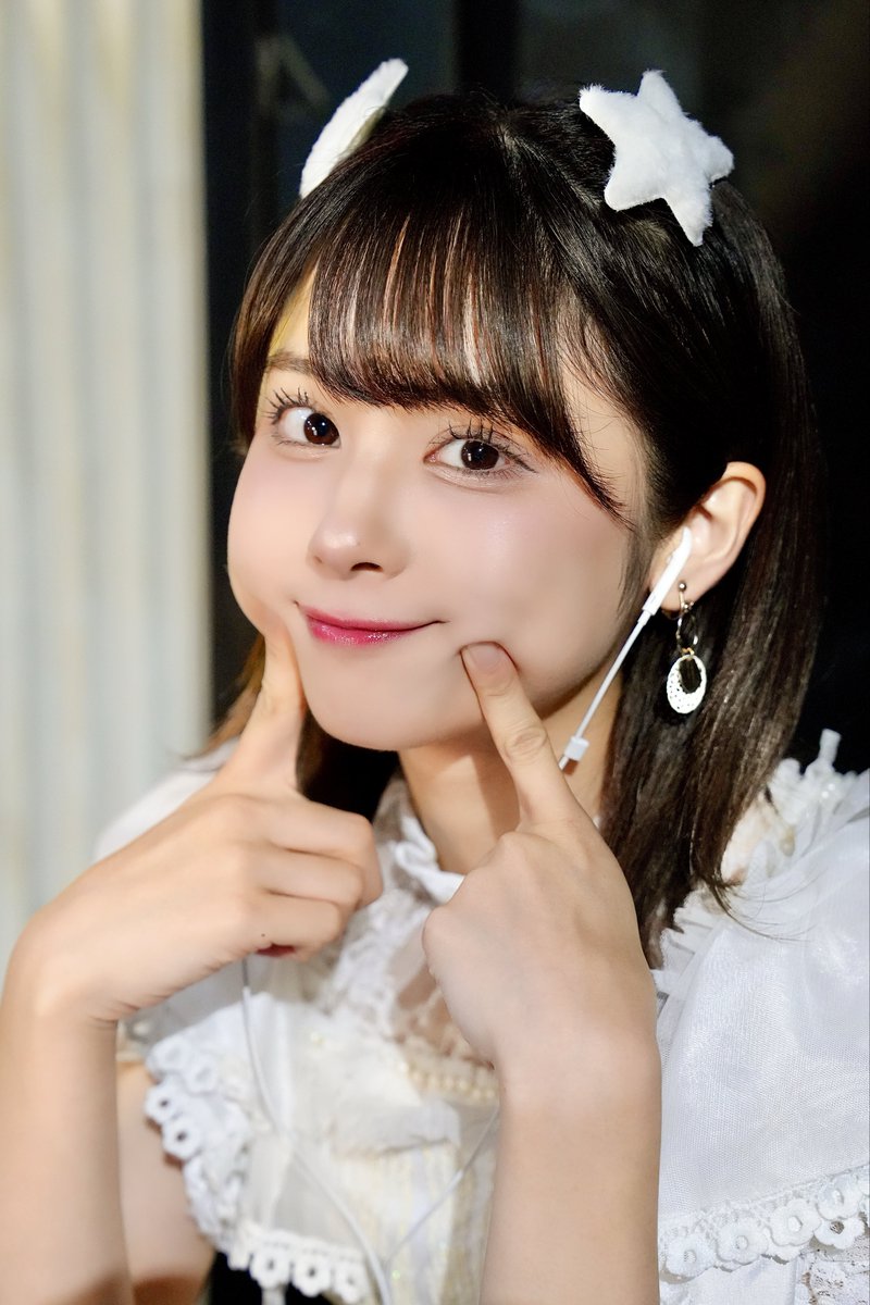 aicong_manager's tweet image. &quot;🍚 うのちゃんと見つめ合い 💮&quot;

Aicong ホワイト担当
鐡 うの（ くろがね うの ） 
@uno_aicong 

#Aicong #アイドル #マネカメラ