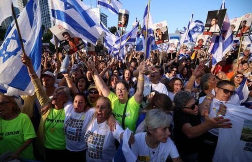 StephanGoldin's tweet image. Avec un mélange de joie et de tristesse, enfin aujourd’hui, apres 738 jours, on peut dire Boker “Tov” (Bon matin) et plus simplement Shalom!
Il n’y a pas de mots…
Am Israël Haï 🇮🇱
#Israel 
#Otages