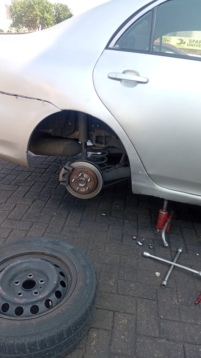 _ArriveAlive's tweet image. Brakes/Braking and Road Safety

tinyurl.com/2aanbs3r

#ArriveAlive #Brakes #Braking