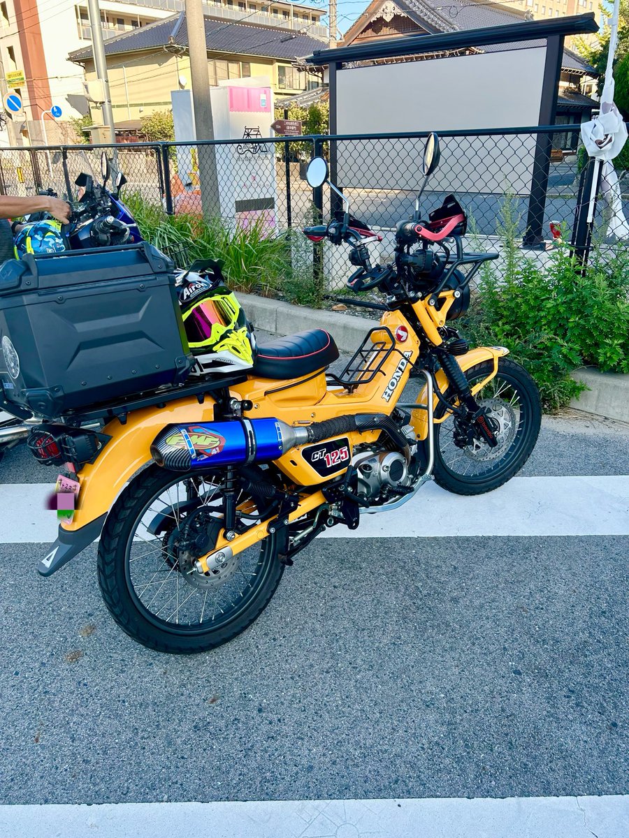 mw5ewSu4lDWKUt4's tweet image. お仲間と雑談〜☀️👍

＃カブ主 
＃ハンターカブ
 ＃カブ
＃ツーリング