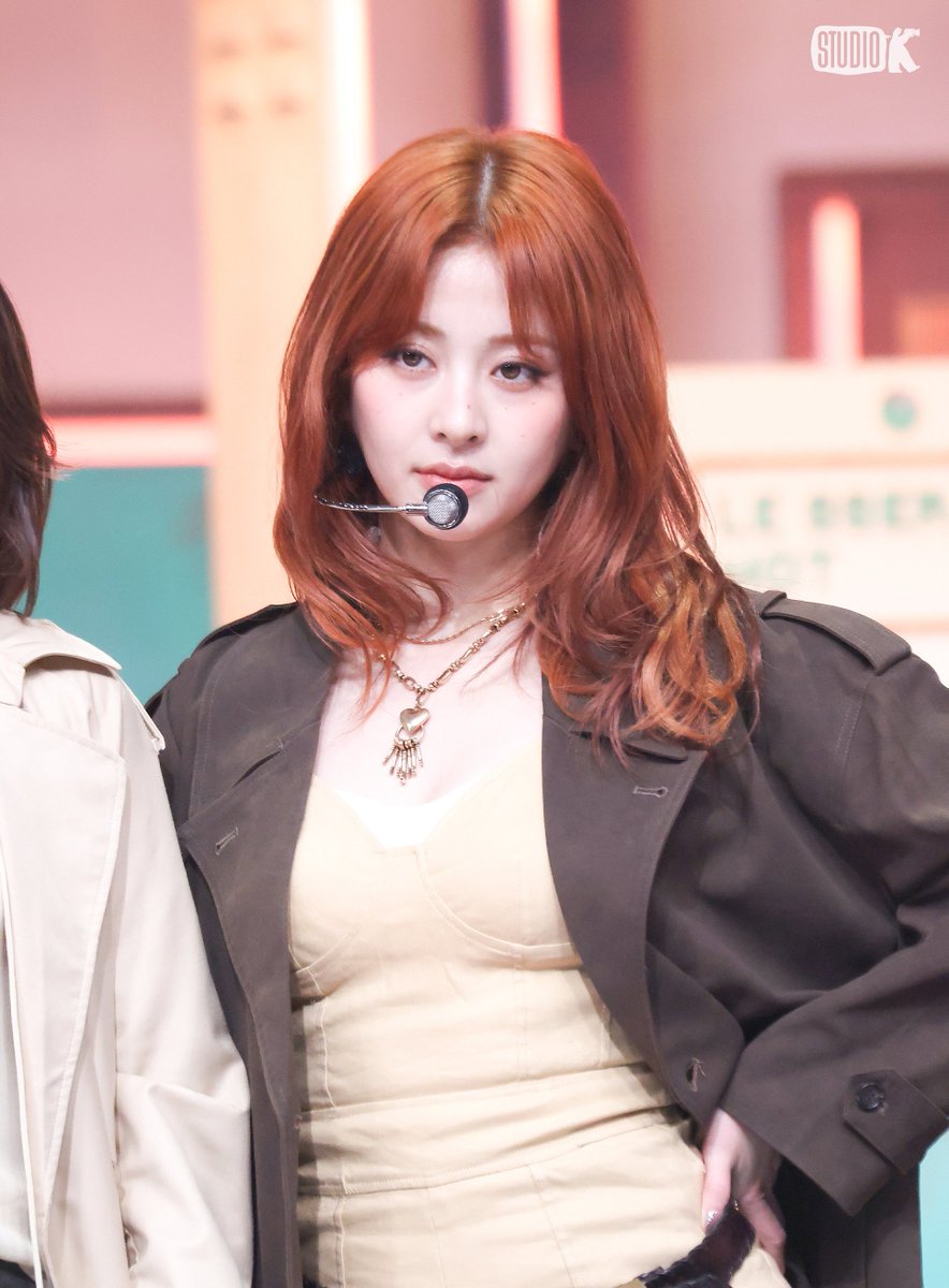 yunjin pics (@ynjnpics) on Twitter photo 