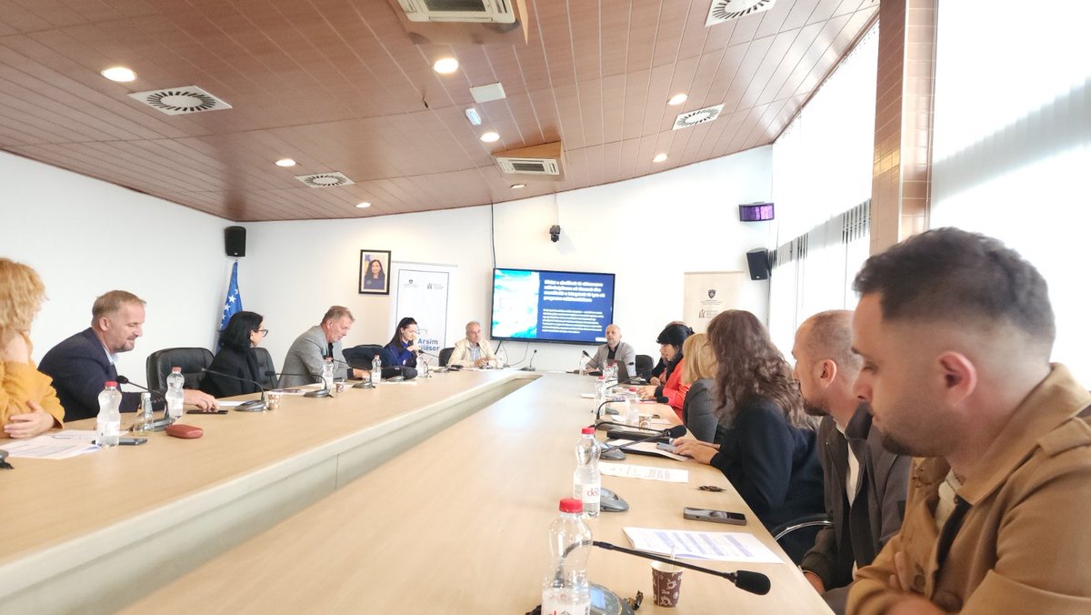 KolegjiAAB's tweet image. AAB College shared its experiences from the Horizon Europe–funded EduLab project at MESTI’s scientific roundtable, emphasizing interdisciplinary research, international collaboration, and innovation.
For more: aab-edu.net/en/aab-college…
#aabcollege #edulab #horizoneurope  #kosova