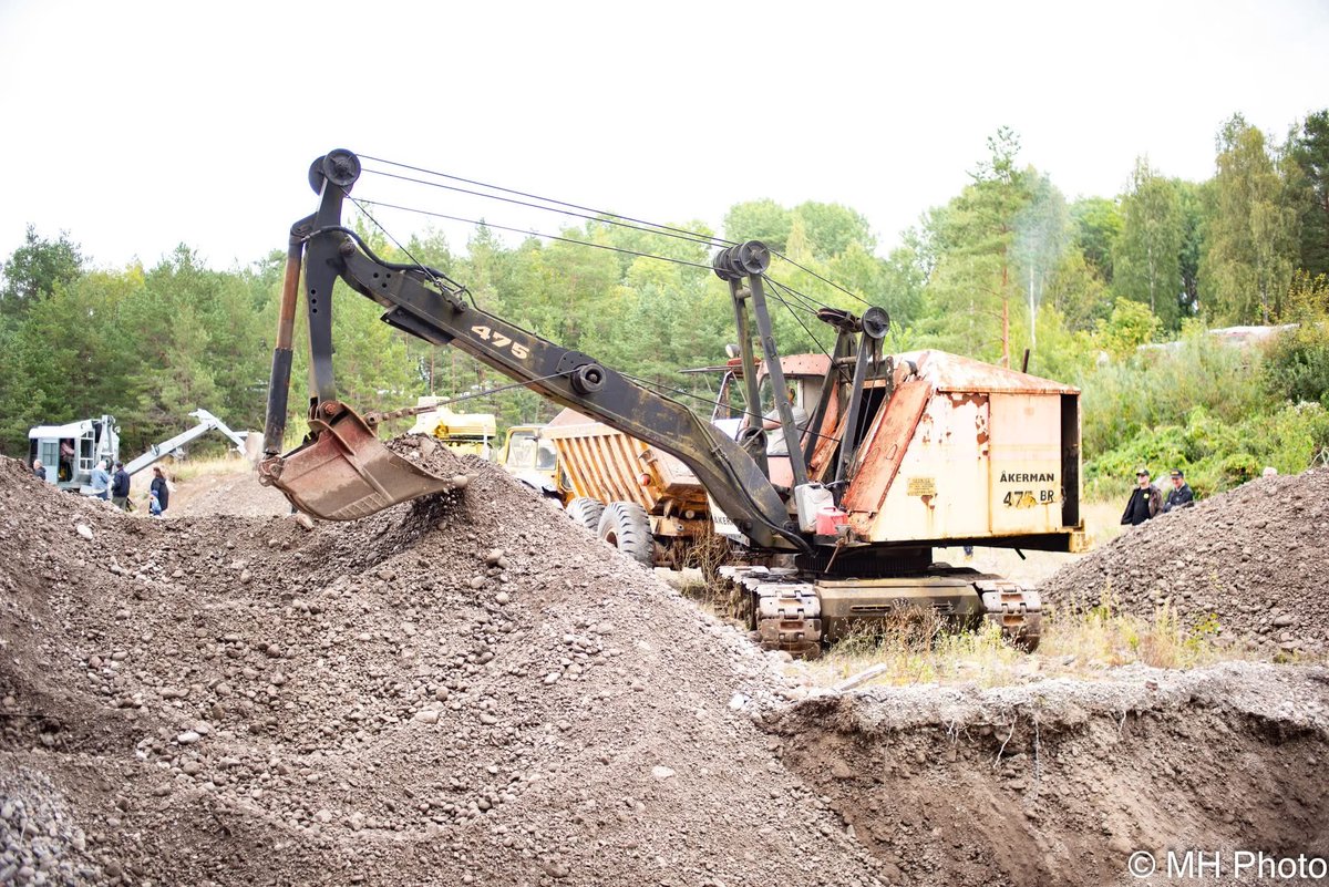 DiggerManBlog's tweet image. Classic Kit Rolls out at Swedish Machinery Event
earthmoversmagazine.co.uk/digger-man/vie…
#classicplant #diggermanblog #dumptrucks #earthmovers #excavators #HeavyEquipment #heavymachinery #Sweden