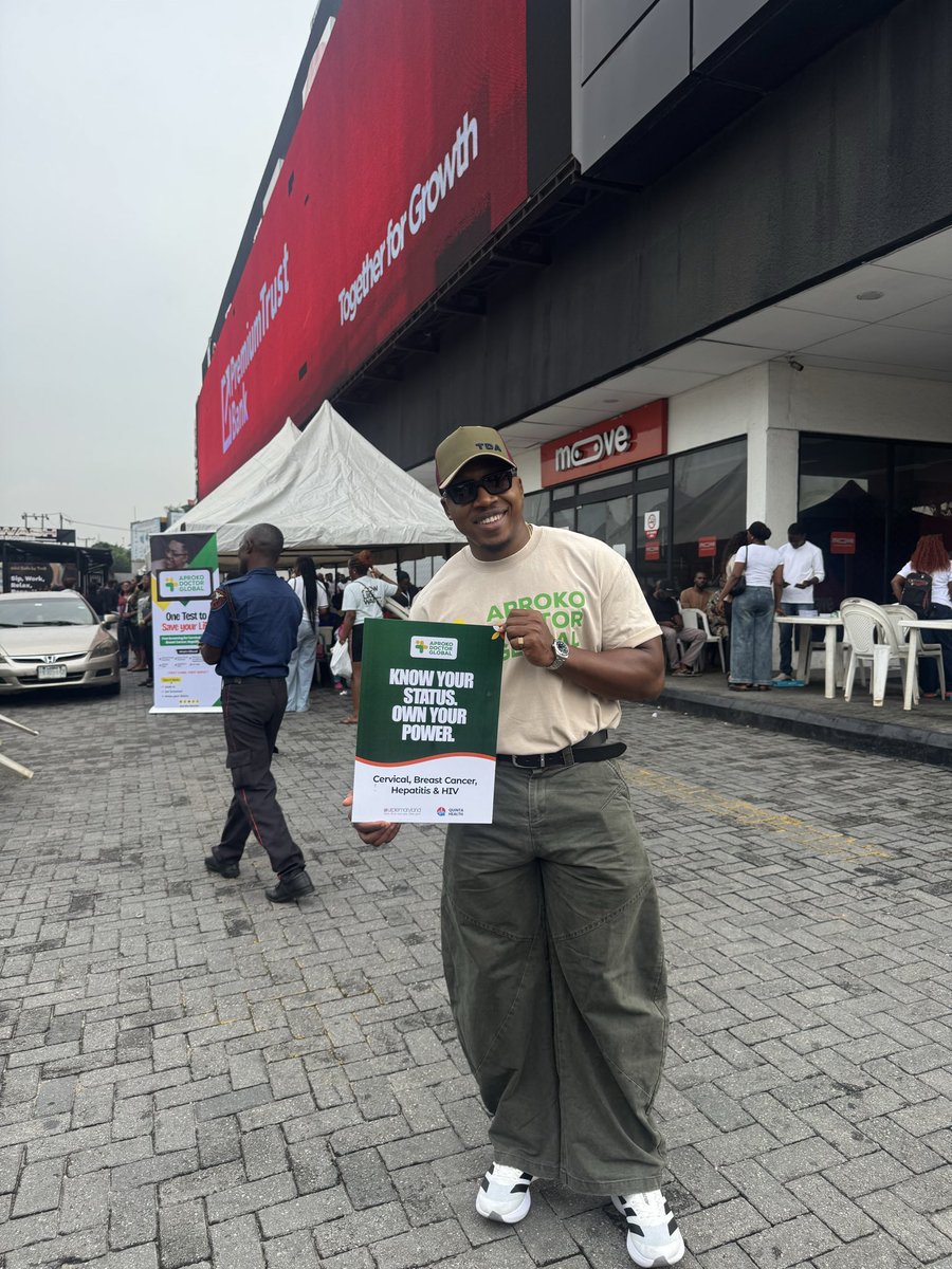 aproko_doctor's tweet image. On Saturday, while we were out doing our health screening for hundreds of men and women, a woman walked up to me, her eyes filled with a story.
โDoctor,โ she said, โyou saved my life.โ
She told me sheโd had a brain aneurysm.
For those who don't know, a brain aneurysm is like aโฆ