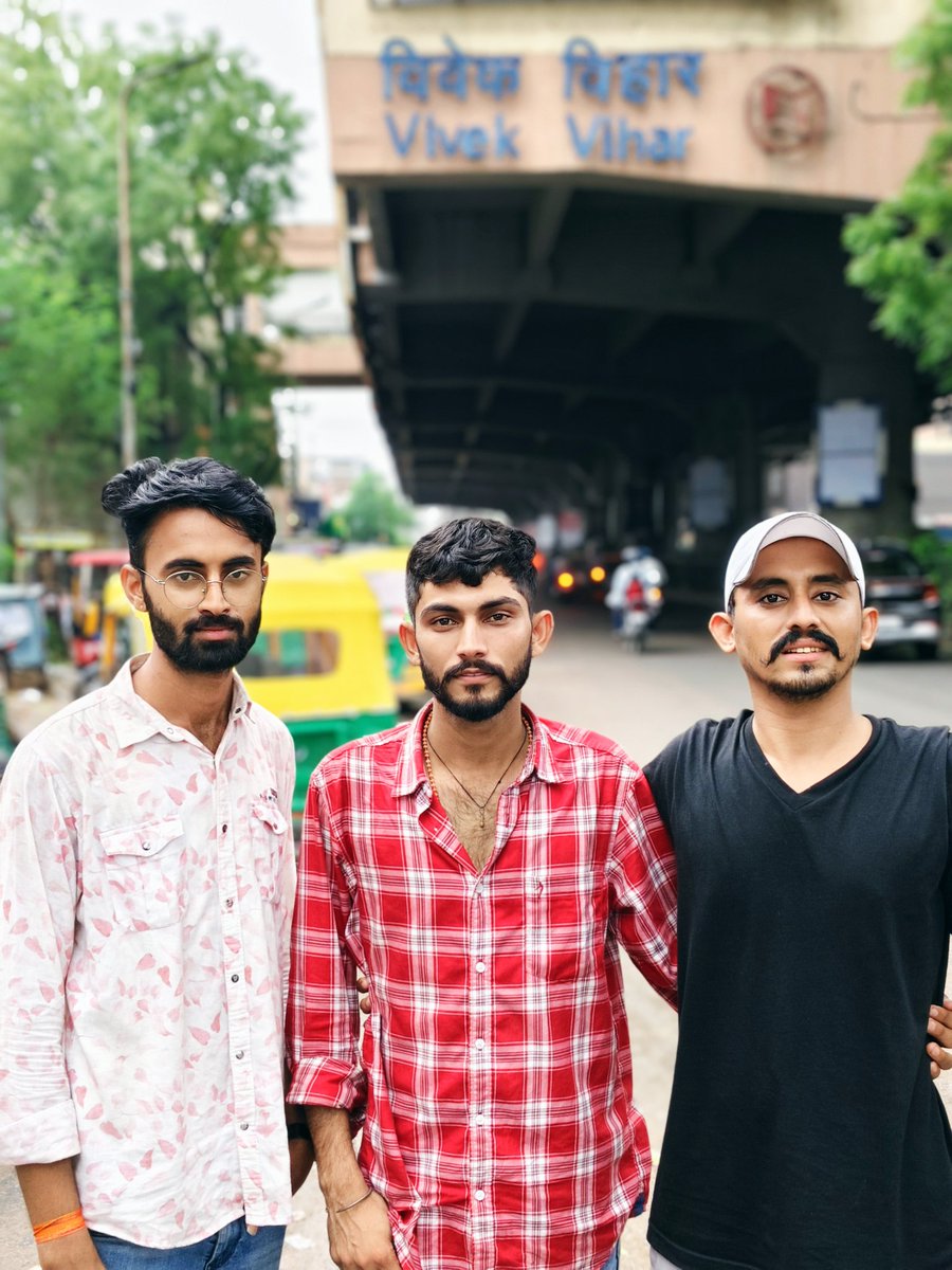 BishnoiAzaad's tweet image. प्रिय मित्र-भाई @ManzuDinesh
आपको जन्मदिन की हार्दिक बधाइयाँ एवं शुभकामनाएँ।
ईश्वर आपको उत्तम स्वास्थ्य, अपार खुशी और सदा मुस्कराने वाला जीवन प्रदान करे।