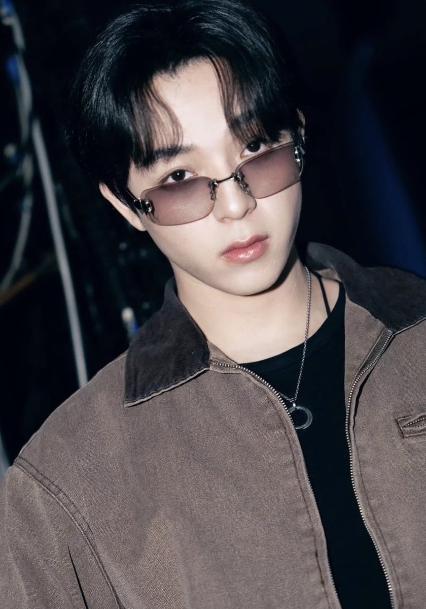 babebbas's tweet image. พี่เท่ห์หรือไม่!?

(ทุกคนมาเล่นกันนน)

#SIXCODESelcaDay