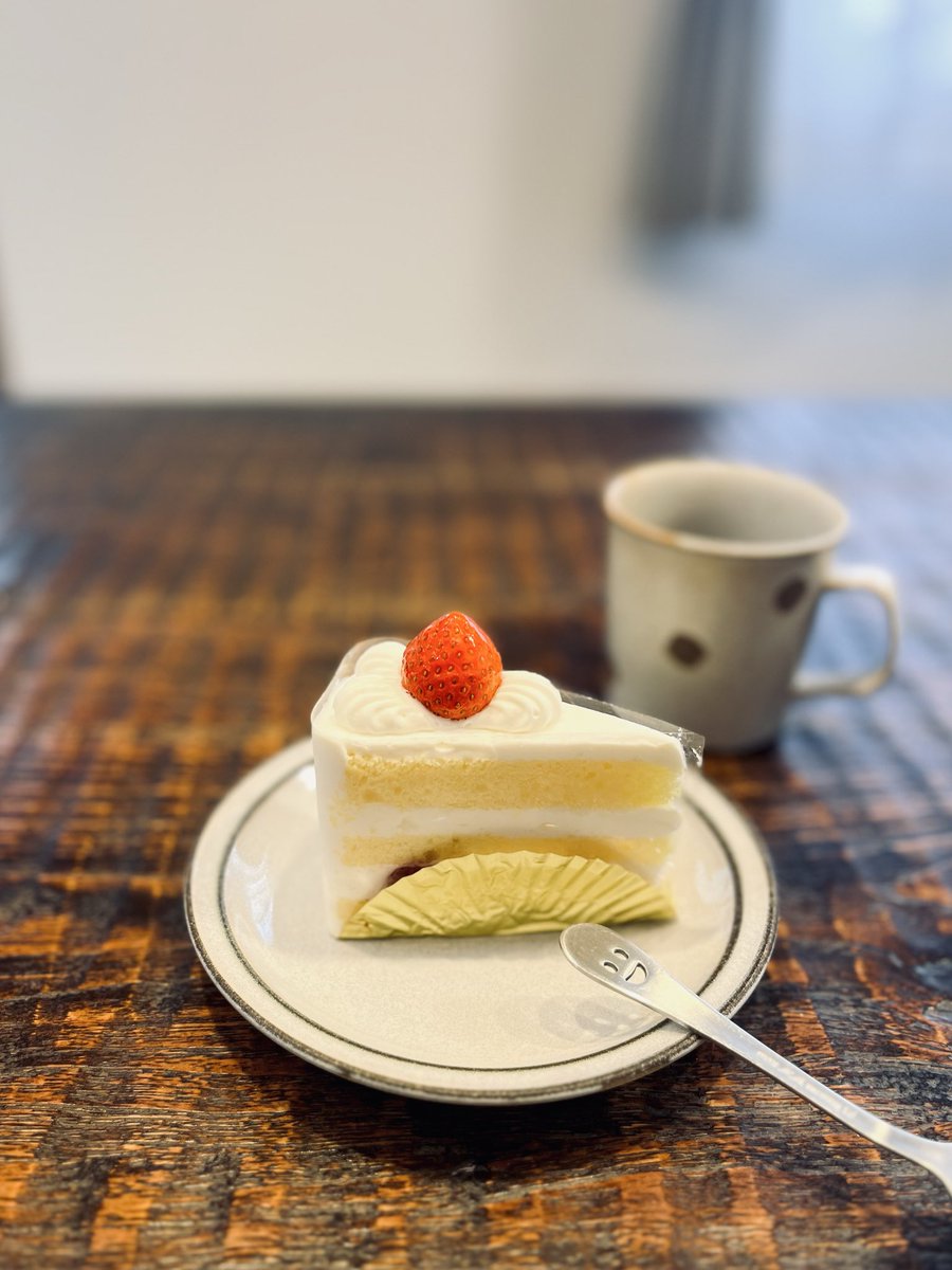 splencoffee's tweet photo. 本日のコーヒータイムはタンザニアと葦のケーキ🍰🫖
なんでもない日のケーキほど贅沢✨️ https://t.co/Uvv6K8QaiE