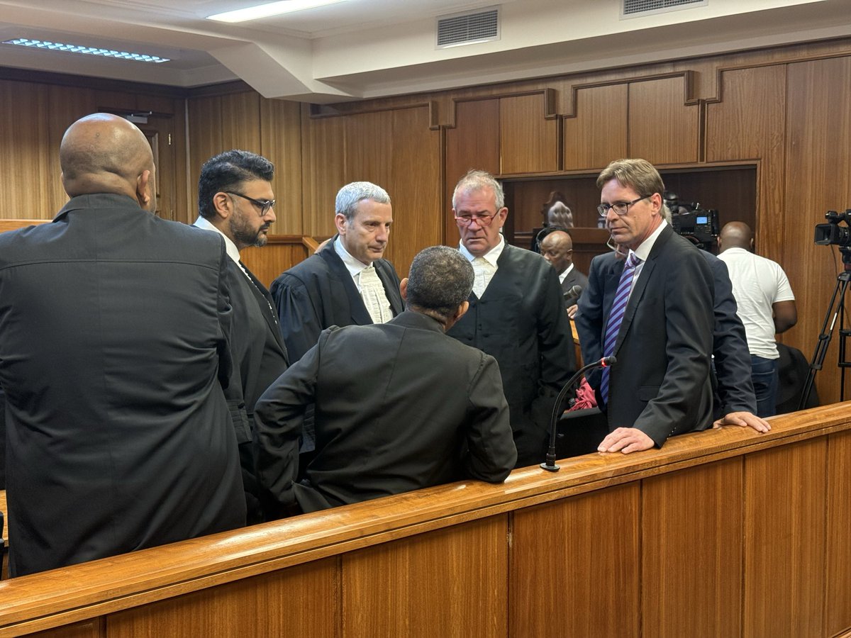 Session two of the inquest into the killings of the Cradock Four are about to get underway in the Gqeberha High Court. The families of the slain activists are present in court #sabcnews