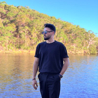 art3asem's tweet photo. صورة النصر 🙄 https://t.co/Gg95q0DJWo