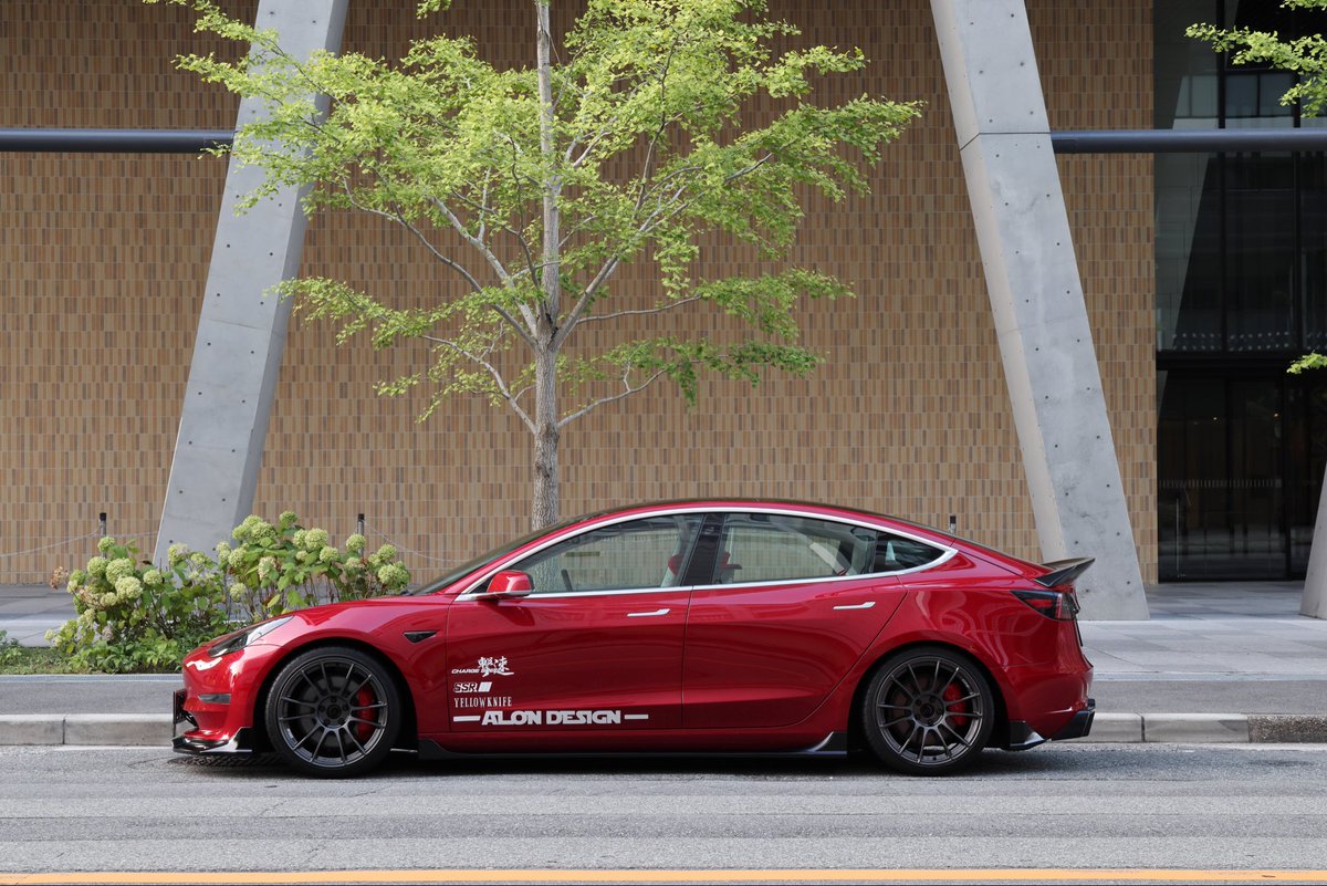 STUDIOALON_HAMA's tweet photo. Brand new Body kit for Model 3 !!
All of these kit were Designed in Japan, Manufactured in Japan. Awesome quality and very sporty design.
I think you’ll gonna love it.
Price and delivery start date will be announced soon.
@chargespeed_japan #alondesign #studioalon #tesla #model3 @teslaownersSV @TeslaOwnersUK @TeslaOwnersNL @TeslaOwnersFL @TeslaOwnersCbus @TeslaOwnersIT