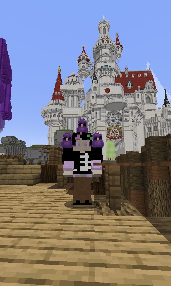 ドズル社ランドのプレオープン行ってきました！
アスレチックの難易度⭐︎3、私には難かしい…
クリアしようと頑張ってたらパレード見逃しました(T . T)
18時の見れるかな？

#ドズル社ランド2025