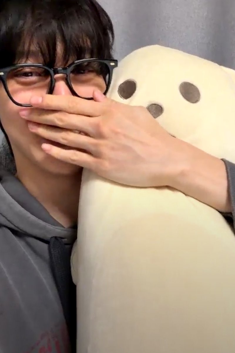 yunho always talking about san &amp; shiber but here’s him cuddled up with pudeongi like we know you love that plushie