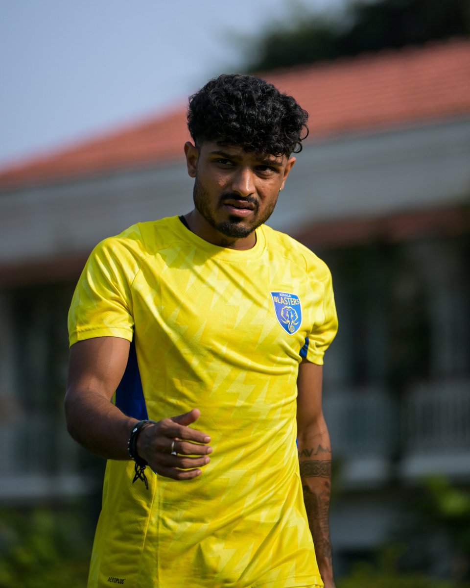 KeralaBlasters's tweet image. Putting in the work 🤜🤛
More in depth preseason action coming your way as Training Unfiltered, Episode 02, Presented by FREEMANS drops 🔜
#KBFC #KeralaBlasters #YennumYellow