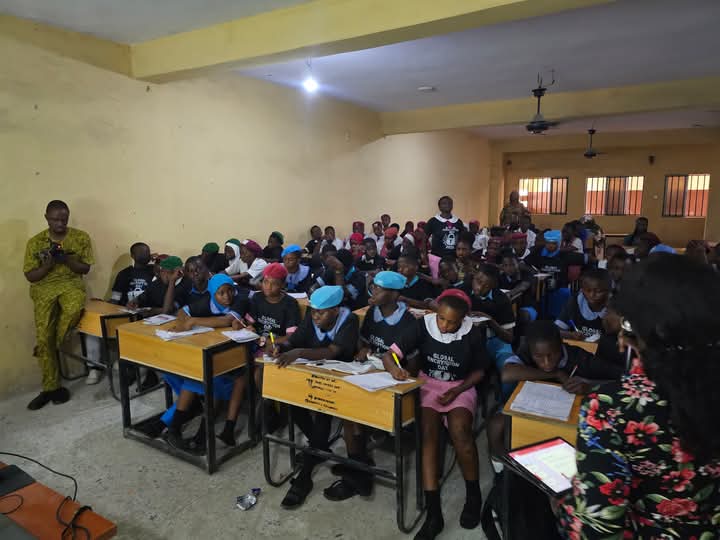 Icldng's tweet image. #GlobalEncryptionDay2025
We hosted Olamide Odeneye, Founder of @safety_ng, at Lagos City College for an eye-opening session on “Protecting Children Online: The Role of Encryption in Online Safety.”
#CyberSmart
#EncryptionMatters #DigitalSafety #OnlinePrivacy #InternetSafety