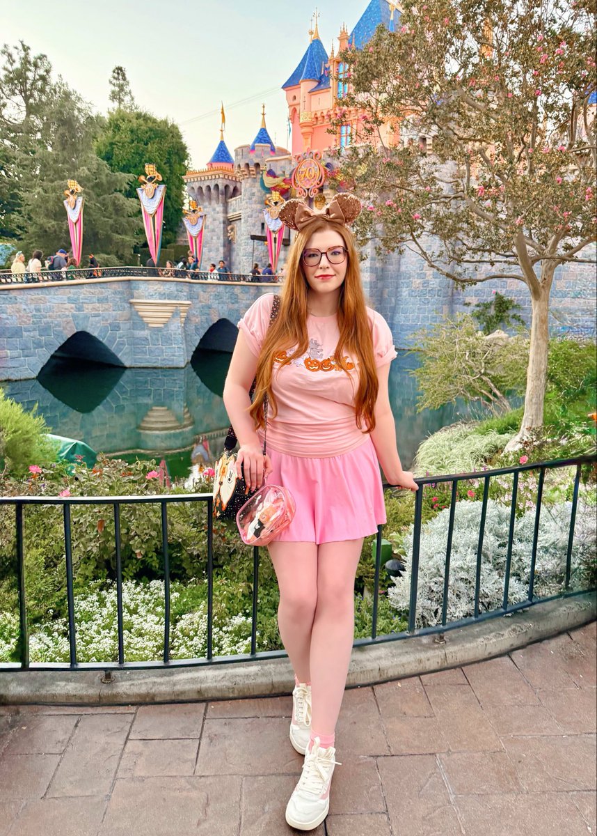 I feel like a princess when my sexy daddies fund my Disney trips 💕👸 you know who you are 🫶🏻