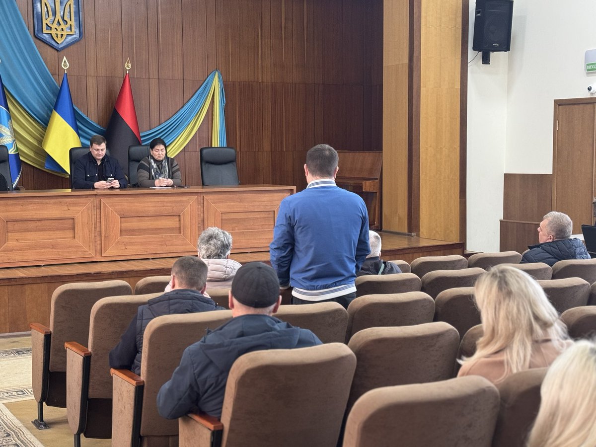 Held another weekly meeting with the heads of the municipal enterprises of the Irpin community.

facebook.com/share/p/17ZxCz…