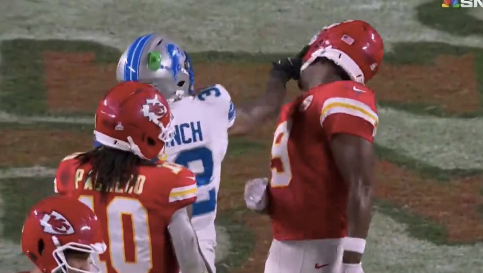 B/R Gridiron on X: "A scuffle broke out after the Chiefs brought the ...