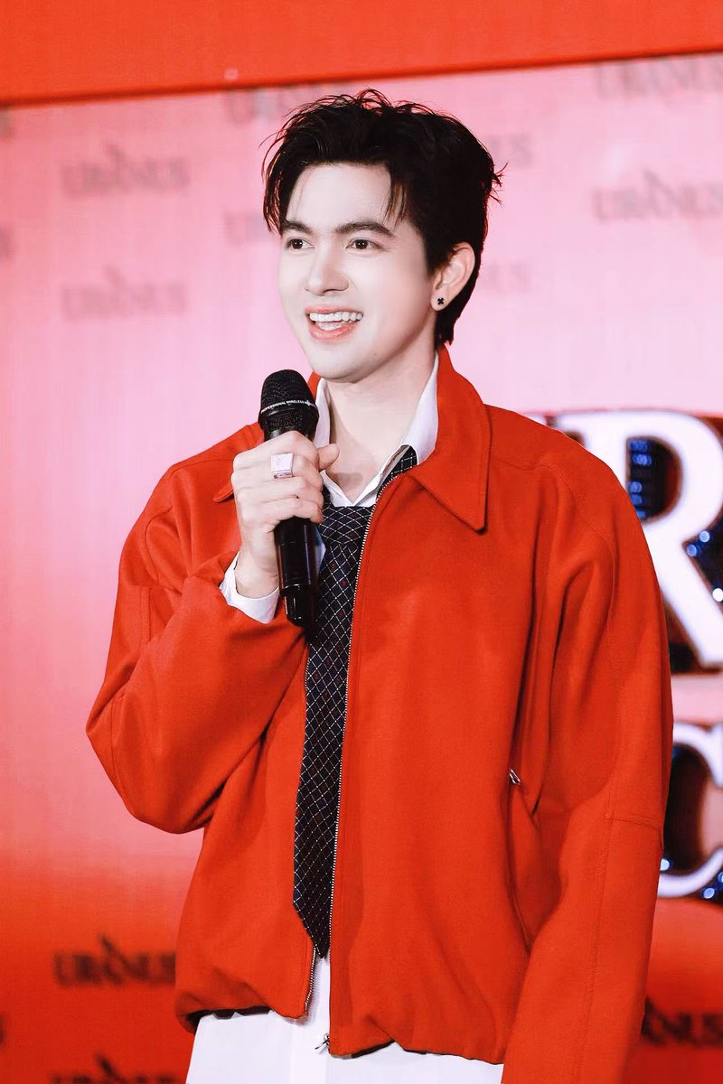 darunee_su's tweet photo. นานๆ ทีจะมีรูปคนหล่อๆ มาฝาก 

#เข้มหัสวีร์ 
#hussawee
#kemhussawee
#hussaweefamily
#บ้านคนรักเข้มหัสวีร์ https://t.co/bQCecNhOxB