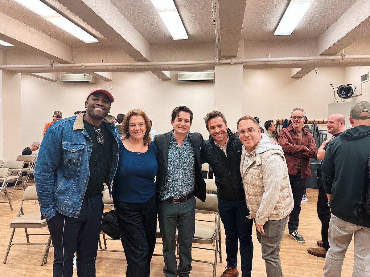 jalexbrinson's tweet image. #theatrekids #producing #entertainment #theatrecapitalization