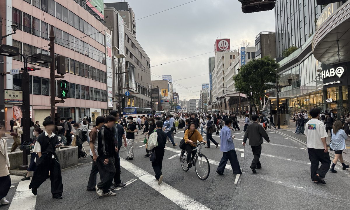 浜松市と真逆の新興政令市が熊本市

← 熊本駅前
     繁華街 →