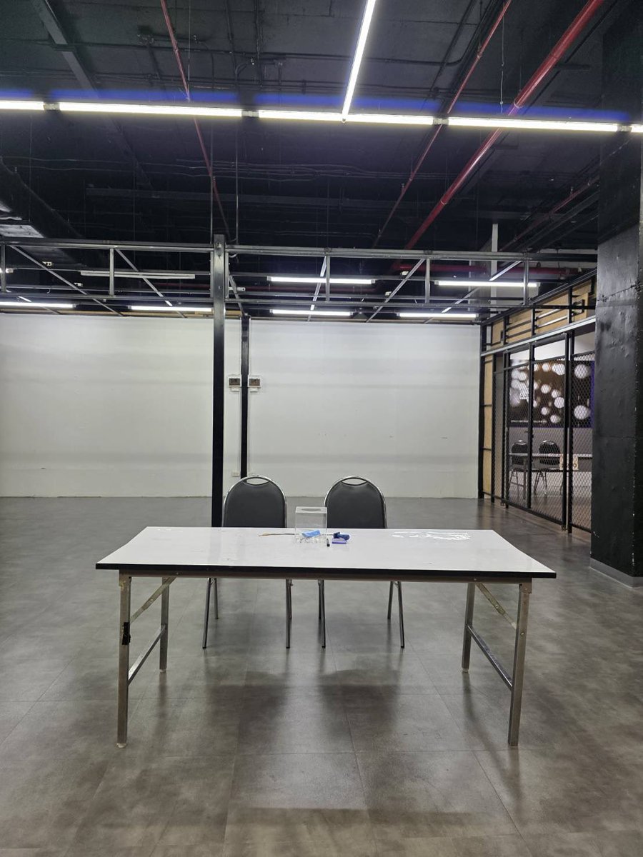 💟จุดจับฉลากสำหรับแฟนคลับ walk-in💟

ขอความร่วมมือแฟนคลับทุกท่าน เข้าแถวรออย่างเป็นระเบียบนะคะ โดยจะเริ่มจับฉลากเวลา 11.30 น. เป็นต้นไปจนกว่าจะได้ครบ 50  ท่านค่ะ ขอบคุณค่ะ 🙇🏻‍♀️✨

HAPPY TWENTY ONE FOURTH  
#MagicFOURTHTurns21
#TheMagicofFOURTH21st 
#Fourthnattawat #โฟร์ทณัฐวรรธน์