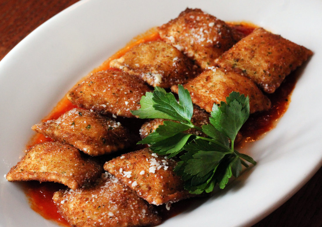 This week's plans: toasted ravioli. Crispy, cheesy, and impossible to share. 😋

Available at all Harry Caray’s locations.

#ToastedRavioli #CheesyGoodness #ComfortFood #ChicagoEats #HarryCarays