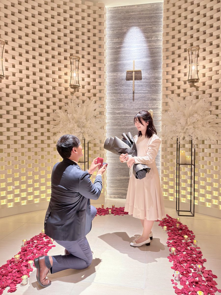 _aypichan's tweet photo. Intercontinental Hotel Tokyo Bay💍🤍

夢だった指輪パカをチャペルでして頂きました🥲 https://t.co/2E1yAcaHXL