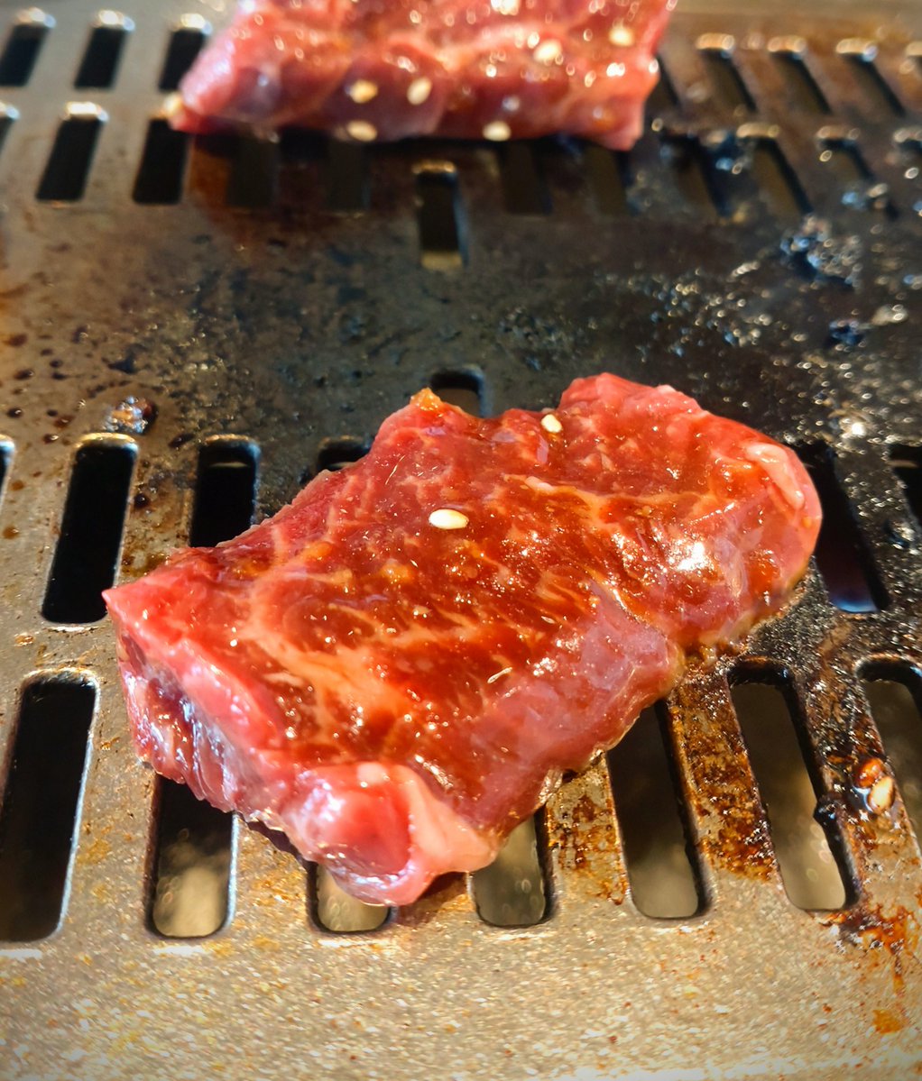 昼から焼肉をキメている…
(予定外)