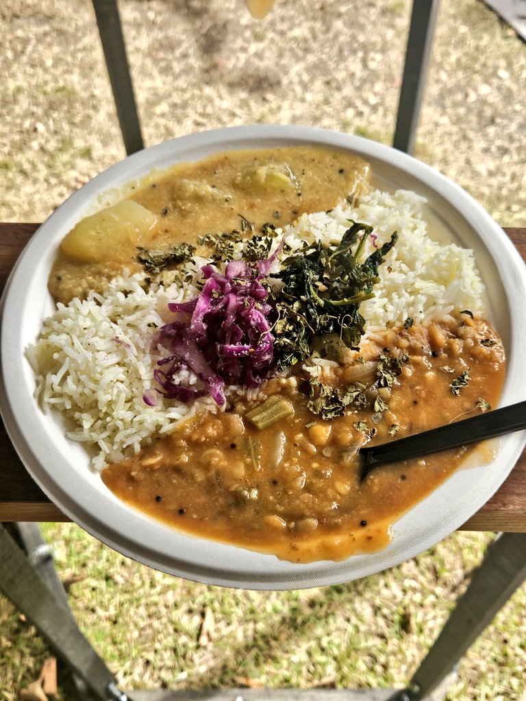 二種盛りカレー美味しい