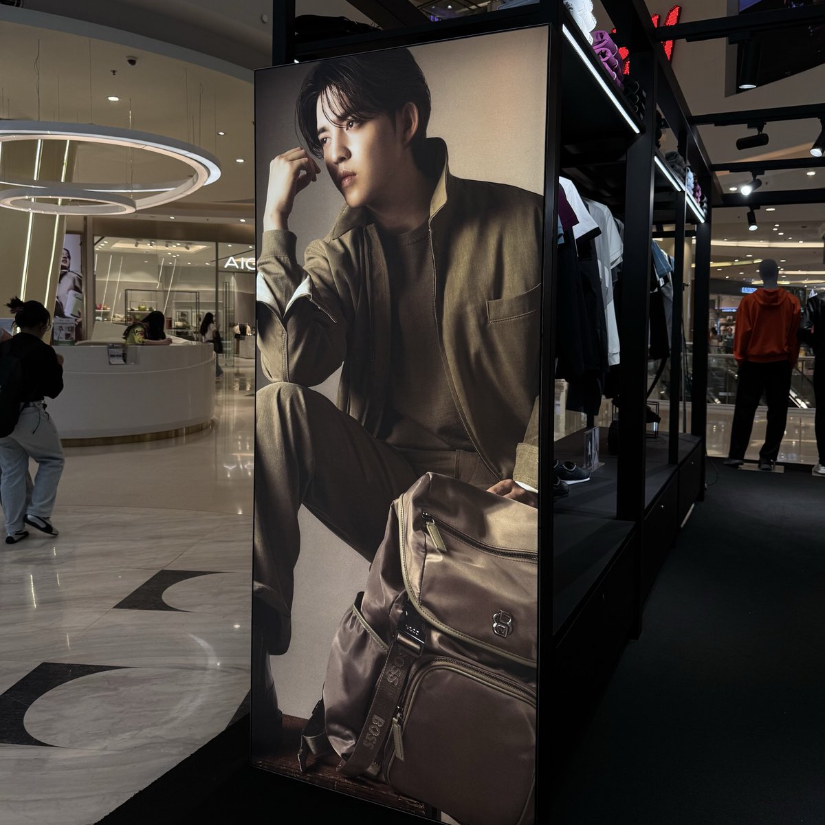 seungcheol boss ads at central park😵‍💫!