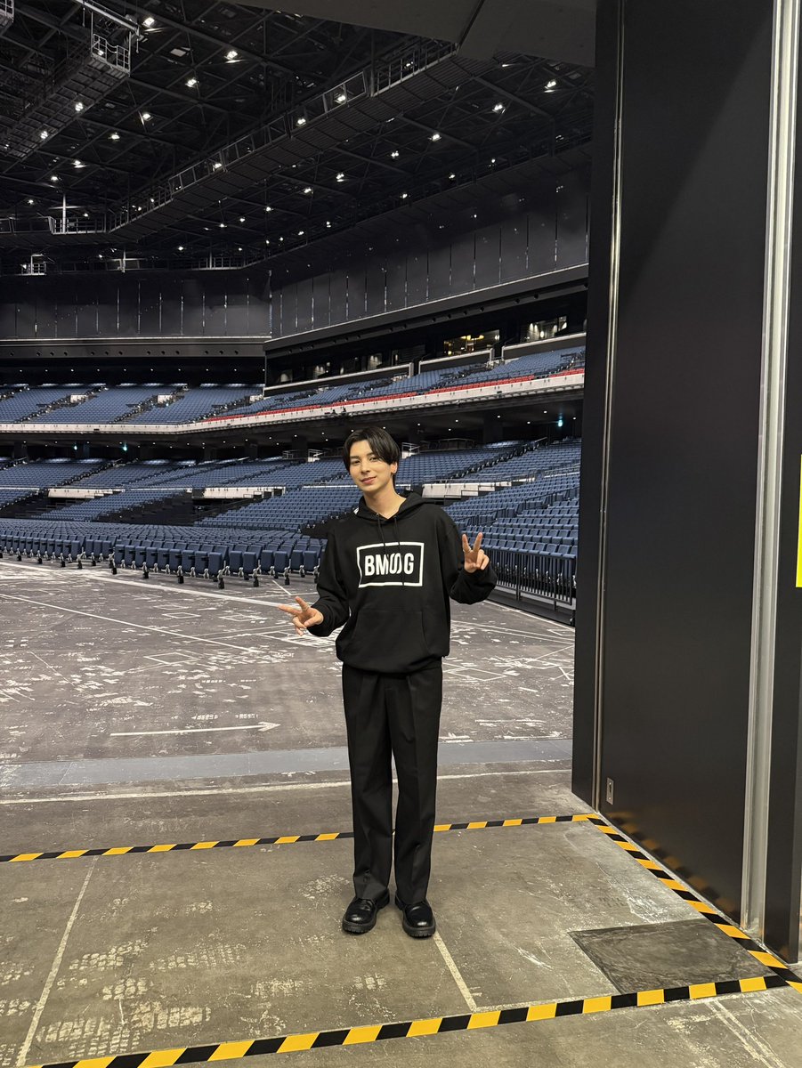 starglow_bmsg's tweet image. 〖#FROM_ADAM ✍️💬〗

皆さんこんにちは！
ADAMです⭐️

プレデビューからすでにここまで、信じられないほど沢山の経験をさせていただき、いつも支えてくださっている皆さんのおかげでこれ以上ない幸せな日々が続いています。…