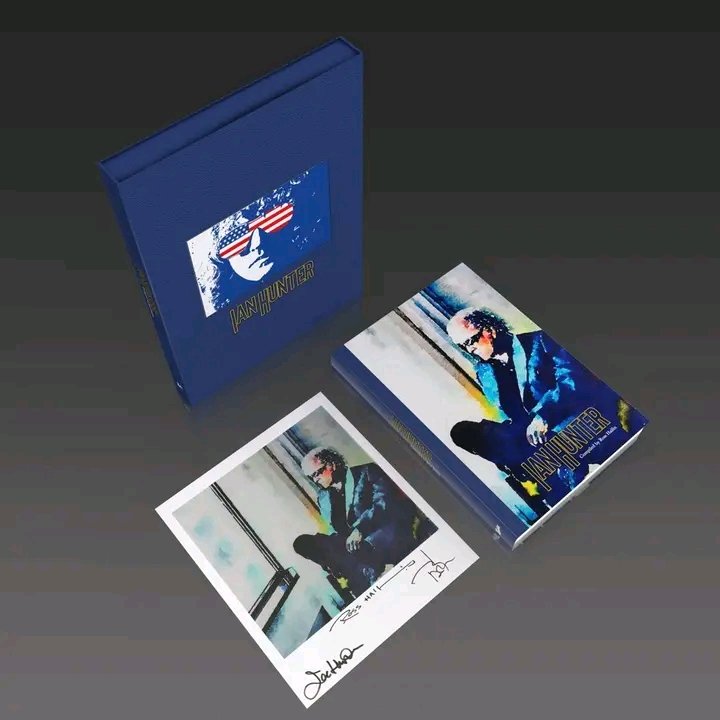 Zeff_joeElliot's tweet image. Honored to be a part of IAN HUNTER - the new book compiled by Ross Halfin. The book traces his career from the early days of Mott, through his extensive solo career and the various celebrations of Mott that have taken place. Now available for pre-order.