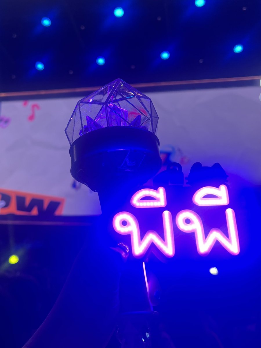 PPKritCNData's tweet photo. Selling light board💜

Price: 250 baht each
Quantity: 16

We can meet on Joox event (October 18th), if you want it, plz dm me ka🙏
#PPKritt https://t.co/igWMe9j19J