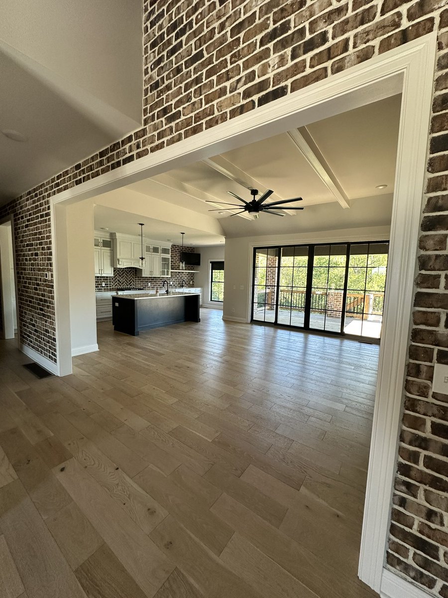 JoshBurnsTech's tweet image. Insanely busy weekend with moving to a new house, but blessed beyond words by God 🙏