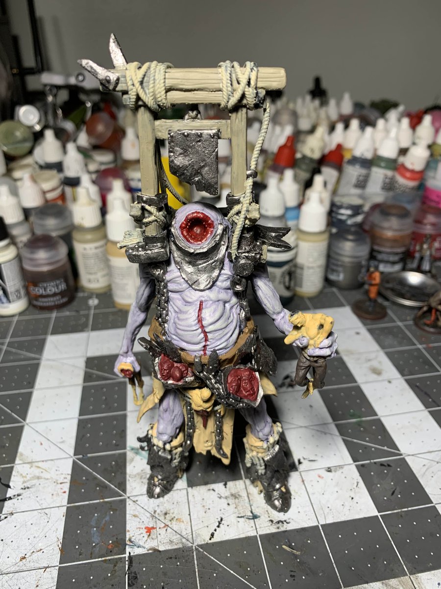 Croweater05's tweet photo. Stream finished. Thanks to all who hung out. The Glutton Giant is base coated, and his skin is highlighted. Next up is shading which should make him look better. https://t.co/5GWQkffUv2 https://t.co/CAJ4XVAZ4M