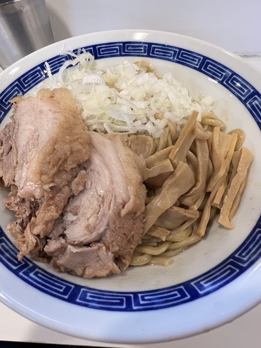 ハイパーファットンさんで秋刀魚混ぜそば、激ウマでした。