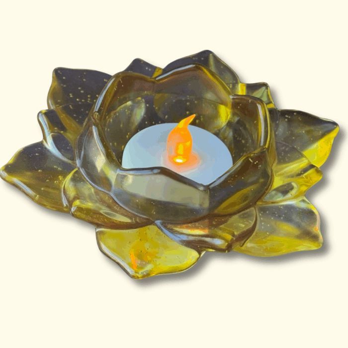 Poxy_Roses's tweet image. Resin that glows when you light it?
Yes, please.
#HandmadeGlow #LotusCandleHolder #poxyrosedispatch
🔗 poxyrose.com/product/yellow…